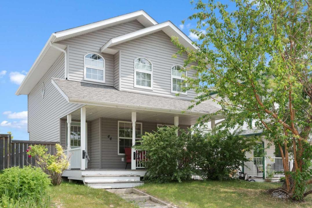 44 COUNTRY RIDGE CLOSE, Lacombe, Alberta T4L 2H1, Kanada