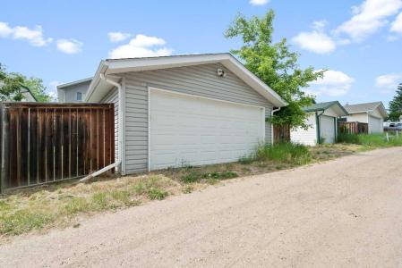 44 COUNTRY RIDGE CLOSE, Lacombe, Alberta T4L 2H1, Kanada