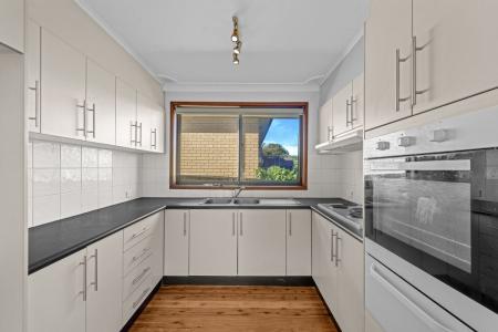 16 Horbling Avenue, Georges Hall, NSW 2198, Australia