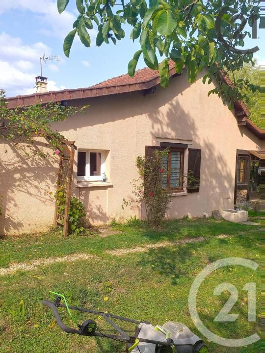 Charny Oree De Puisaye, Bourgogne 89120, Frankreich