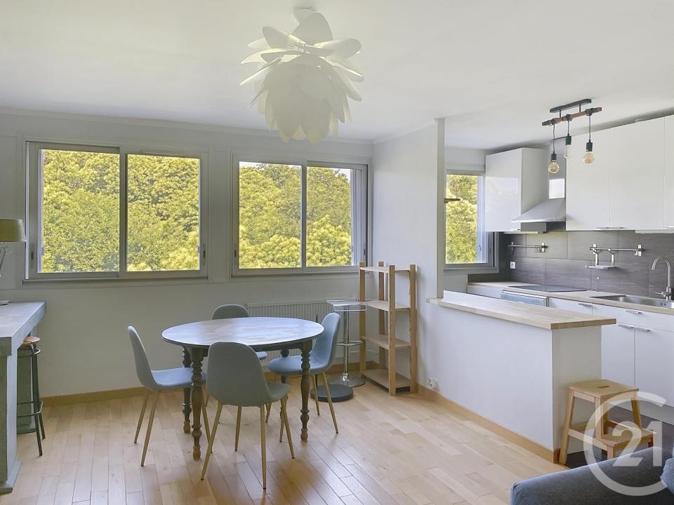 Sevres, Île-de-France 92310, アキタン