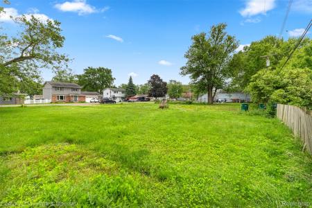 35280 Marcus Drive, Rockwood, Michigan 48173