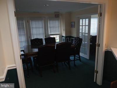 412 S WHITE HORSE PIKE, AUDUBON, NJ 08106, USA