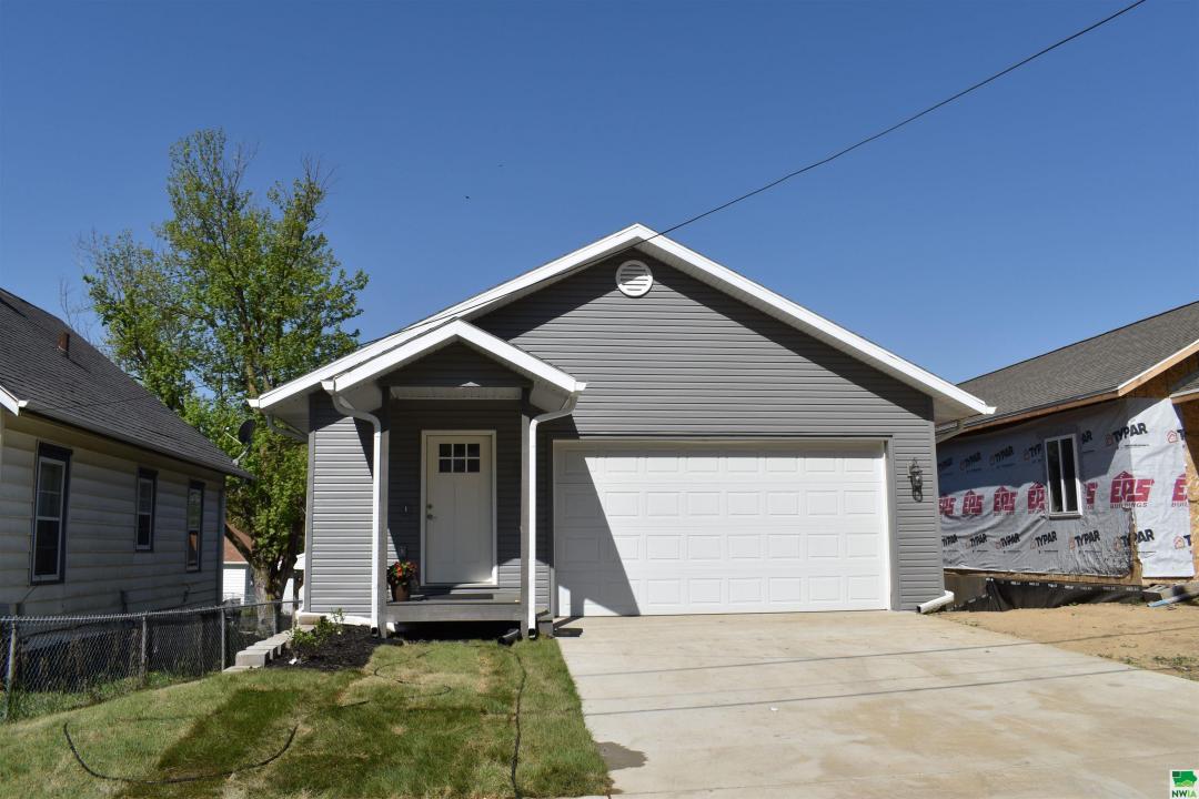 1407 Rustin, Sioux City, Iowa 51105