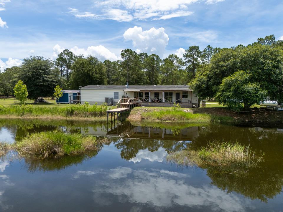 5506 Darwood Street, Melrose, Floryda 32666, USA