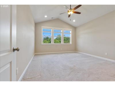 5809 NW 26th AVE, Camas, Washington 98607, USA