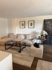 18-05 215th Street 2G, Bayside, New York 11360, HOA KỲ
