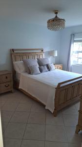 1520 McKinley St # 103E, Hollywood, Флорида 33020, Соединенные Штаты