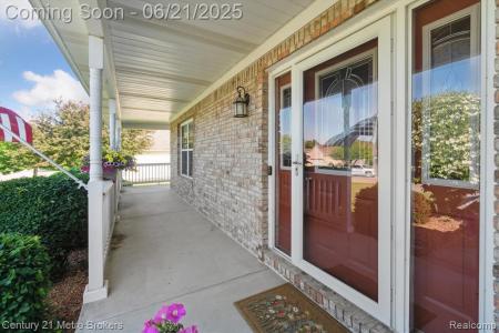 9145 Woodridge Drive, Davison, Michigan 48423, USA