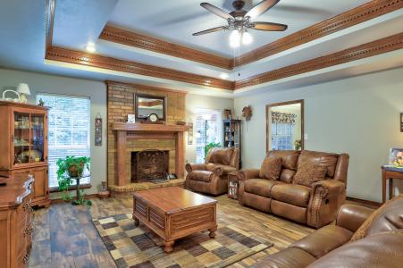 203 Peter Alan, Wake Village, Texas 75501, USA