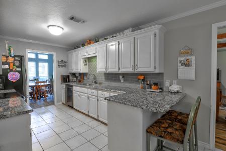 203 Peter Alan, Wake Village, Texas 75501, USA