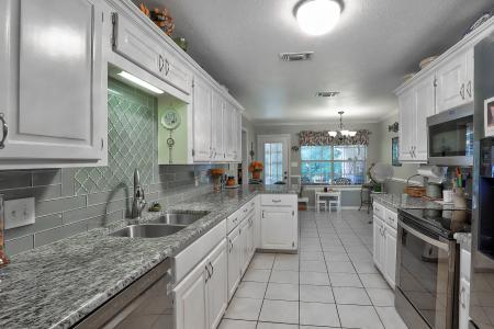203 Peter Alan, Wake Village, Texas 75501, USA
