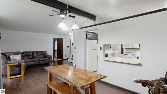 1207 Queens Way, Lake Isabella, Michigan 48893, USA