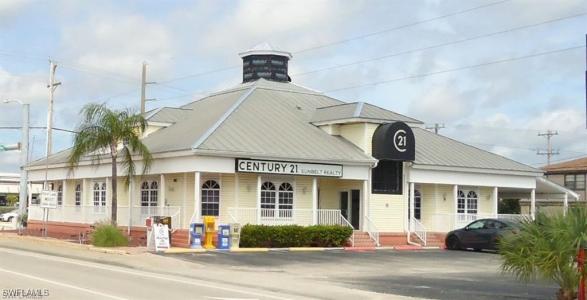 725 Cape Coral Parkway W, Cape Coral, Florida 33914