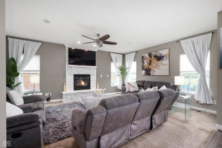 1143 Hampton Drive, Greenwood, Indiana 46143, HOA KỲ