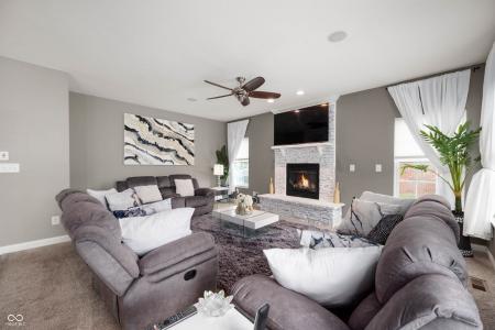 1143 Hampton Drive, Greenwood, Indiana 46143, HOA KỲ