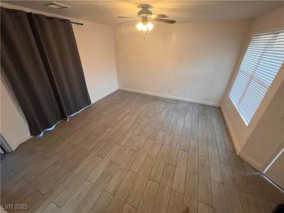 8958 College Green Street, Las Vegas, 内华达州 89148, 美国