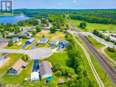 14 SUNRISE PLACE, Kenora, Ontario P9N 4H9, Canada