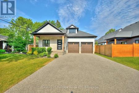 42 AQUADALE DRIVE, St. Catharines (lakeshore), Ontario L2N 2P8, Canada