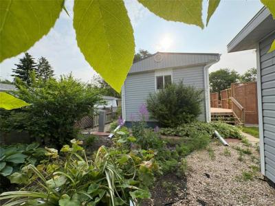 38 CRUISE CRESCENT, Dauphin, Manitoba R7N 3A6, Canada