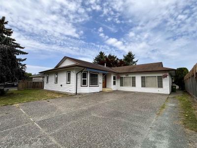 6801 HENRY STREET, Chilliwack, British Columbia V2R 2W1, Canada