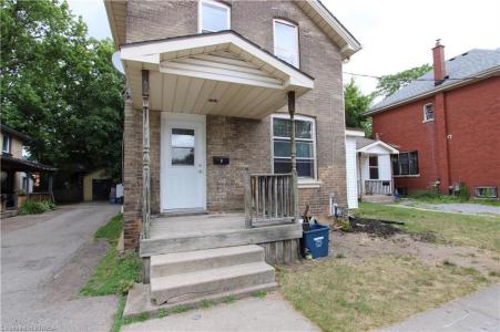 9 FLEET STREET, Brantford, Ontario N3T 3S8, Canada