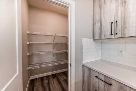 1568 STAFFORD DRIVE N, Lethbridge, Alberta T1H 2C5, Canada