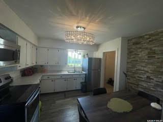 604 SERGENT AVENUE E, Meadow Lake, Saskatchewan S9X 1H8, Canada