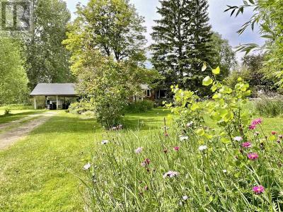 537 WILLOW STREET, Quesnel, British Columbia V2J 3S9, Canada