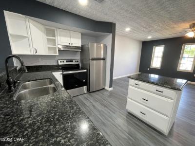 112 Parker Village Circle, Panama City, Florida 32404, USA
