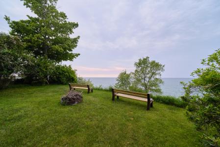 1835 Surfside Drive, Manistee, ميشيغان 49660, الولايات المتحدة
