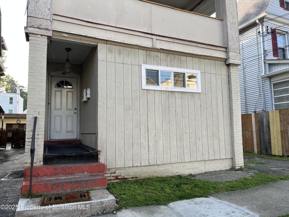 94 Wyoming Street 1st floor, Wilkes-Barre-, Pennsylvania 18702