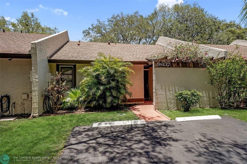 9637 NW 15th Ct, Pembroke Pines, Florida 33024, HOA KỲ