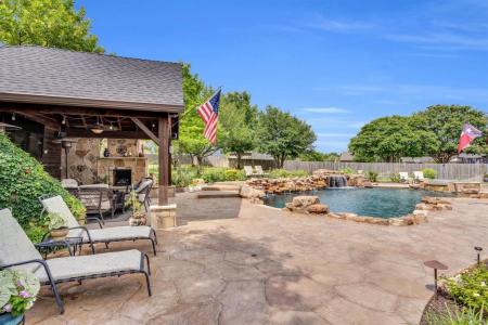 1857 Plum Creek Drive, Midlothian, טקסס 76065, ארצות הברית של אמריקה