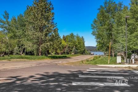 601 Hemlock St. 3, McCall, Idaho 83638, Estados Unidos