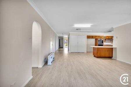11 Glenhaven Avenue, Parkes, NSW 2870, Australia