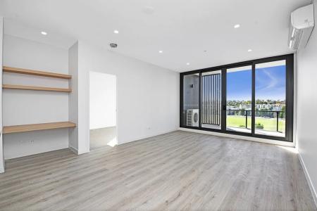 705/8 Aviators Way, Penrith, NSW 2750, Australia