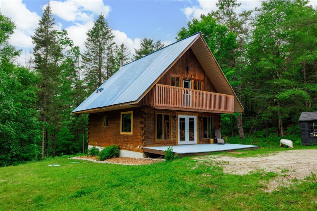 42 Ch. Quain, La Pêche, Quebec J0X 3G0, Canada
