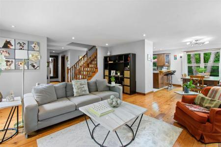 7 Tsse du Domaine, Chelsea, Québec J9B 2P4, Canada