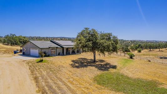 35095 Rough Rider Way, Raymond, California 93653, USA