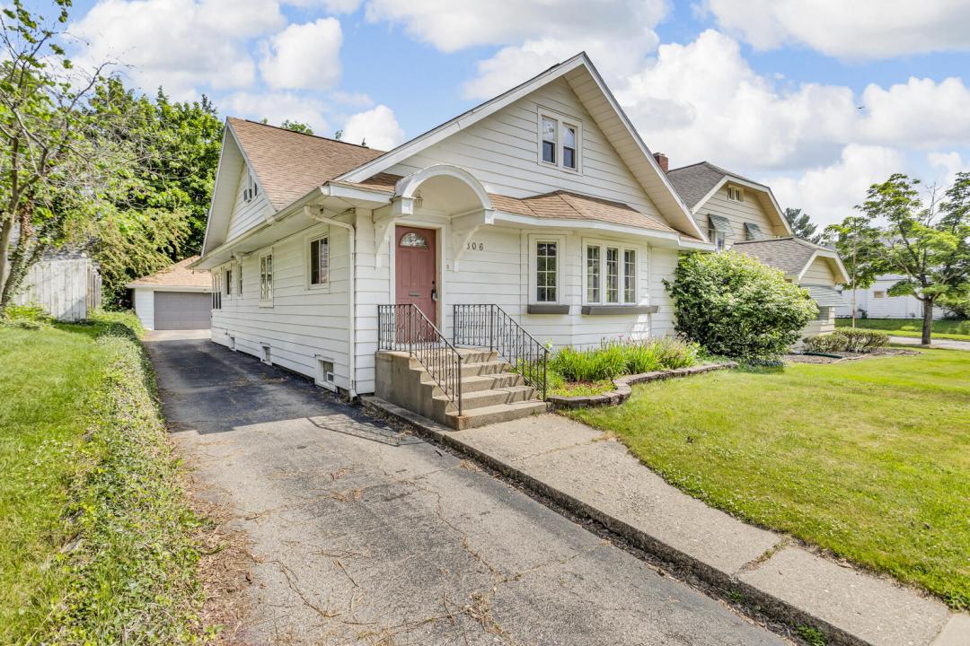 806 Oakridge Drive, Jackson, 密西根州 49203, 美國