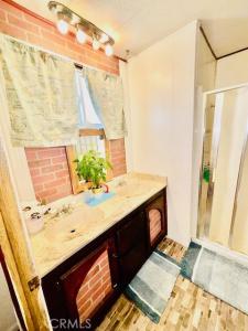 16601 Garfield Avenue, 110, Paramount, California 90723, Estados Unidos