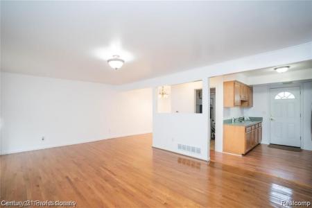 23060 Berdeno Avenue, HazelPark, Michigan 48030, HOA KỲ