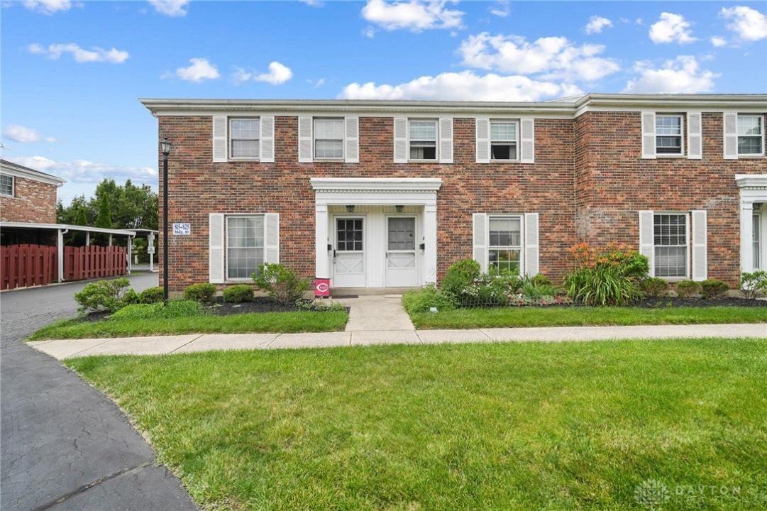 825 Clareridge Lane, Dayton, Ohio 45458