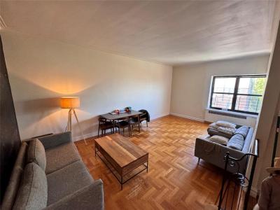 30 Clinton Place Unit #6E, New Rochelle, New York 10801, USA