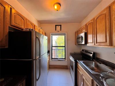 30 Clinton Place Unit #6E, New Rochelle, New York 10801, USA