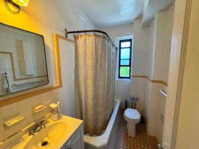 30 Clinton Place Unit #6E, New Rochelle, New York 10801, USA