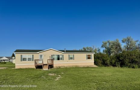 5th Avenue, Beach, North Dakota 58621
