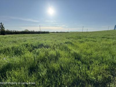 5th Avenue, Beach, North Dakota 58621