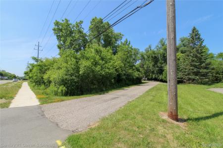 29826 Shiawassee Road, Farmington Hills, Michigan 48336, USA